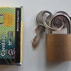 Kunci Gembok Padlock Kuning Ukuran 50mm Besar
